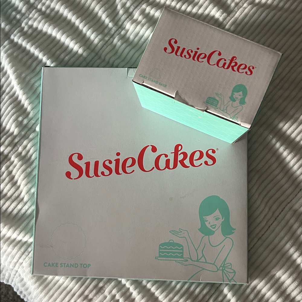 Susie Cakes Cake Stand Mint Green